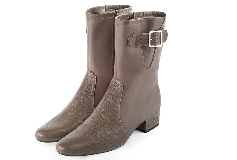 Bronze beige women's ankle boots with buckles on the sides. Round toe. Low block heels. Front view - Florence KOOIJMAN